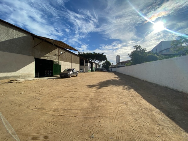 Galpão / Barracão com 3000m², à venda, no bairro Parque Turf Club em Campos dos Goytacazes