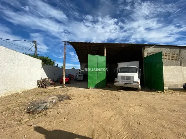 Galpão / Barracão com 3000m², à venda, no bairro Parque Turf Club em Campos dos Goytacazes