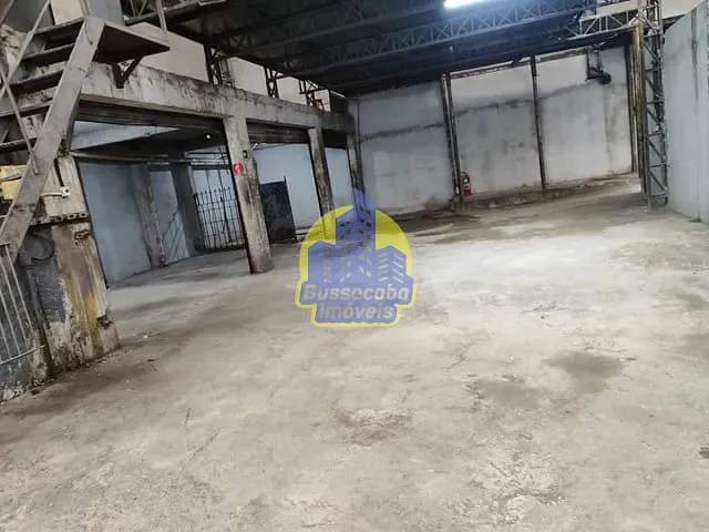 Galpão / Barracão com 570m², para alugar, no bairro Jardim Roberto em Osasco