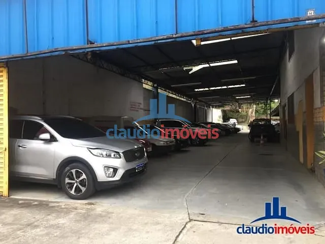 Galpão / Barracão à venda, no bairro Centro em Barra Mansa
