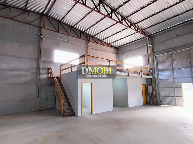 Galpão / Barracão com 3300m², para alugar, no bairro Jardim Betânia em Cachoeirinha