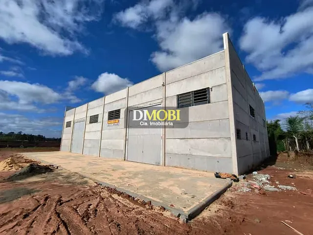 Galpão / Barracão com 3300m², para alugar, no bairro Jardim Betânia em Cachoeirinha