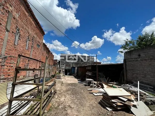 Galpão / Barracão com 1372m², para alugar, no bairro Ficam em Camaçari