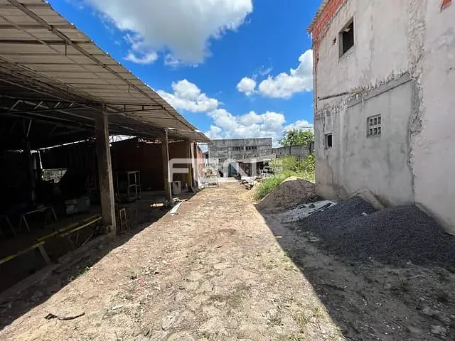 Galpão / Barracão com 1372m², para alugar, no bairro Ficam em Camaçari