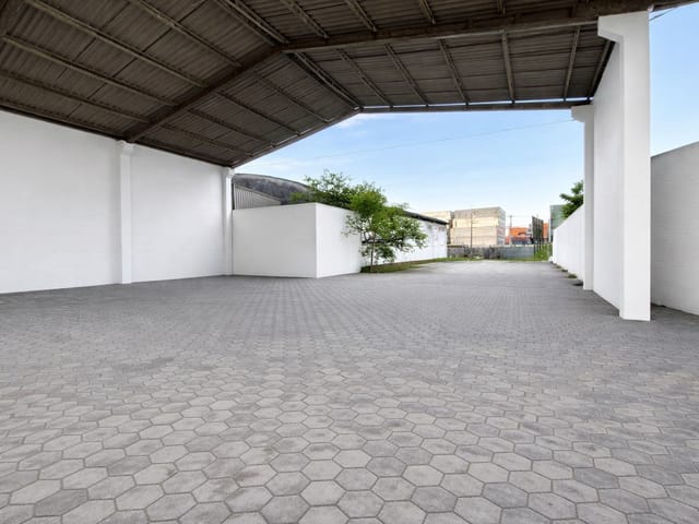 Galpão / Barracão com 580m², para alugar, no bairro Centro em Itajaí