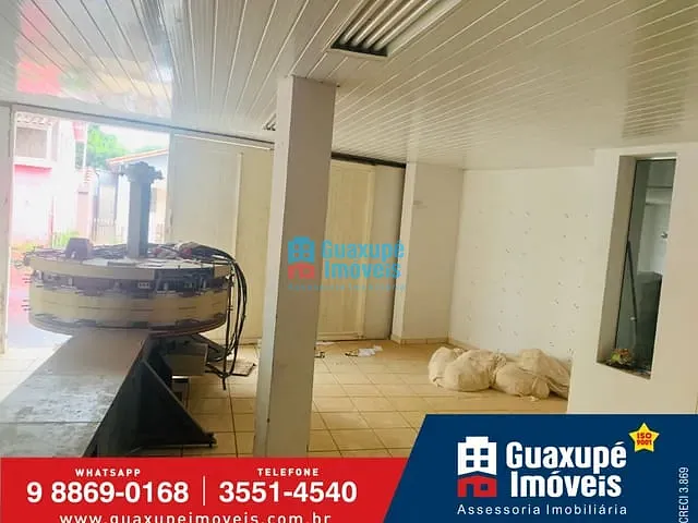 Galpão / Barracão com 1073m², à venda, no bairro Centro em GUARANÉSIA
