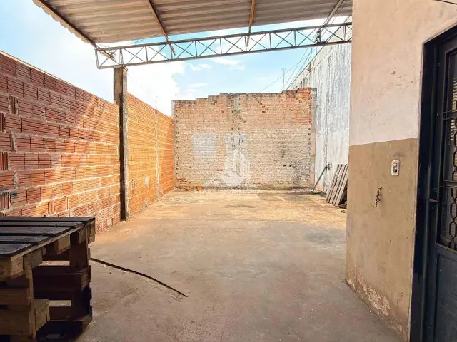 Galpão / Barracão à venda, no bairro Jardim Marajoara em Pederneiras