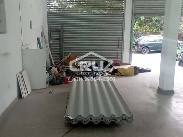 Galpão / Barracão com 111m², para alugar, no bairro Serpa em Caieiras
