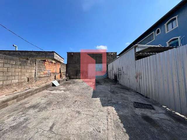 Galpão / Barracão para alugar, no bairro Caiçaras em Belo Horizonte