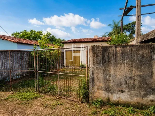 Galpão / Barracão à venda, no bairro Chácara dos Pinheiros em Cuiabá
