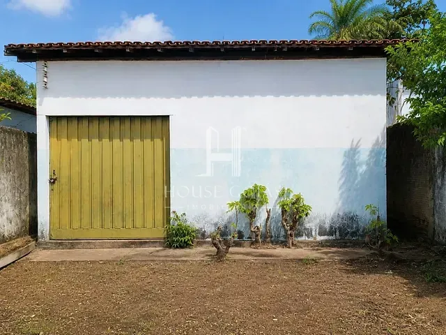 Galpão / Barracão à venda, no bairro Chácara dos Pinheiros em Cuiabá