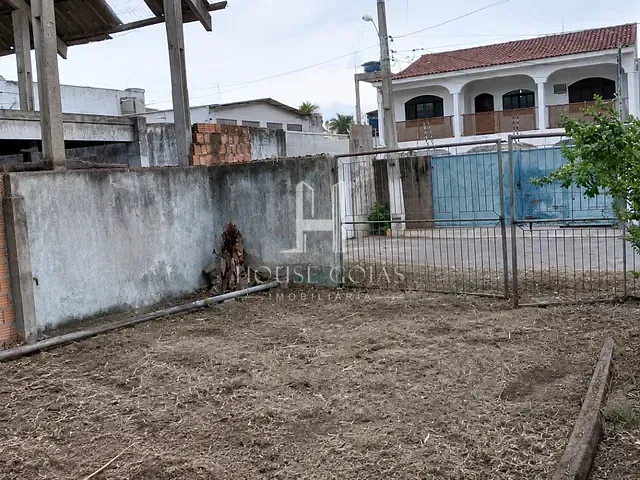 Galpão / Barracão à venda, no bairro Chácara dos Pinheiros em Cuiabá
