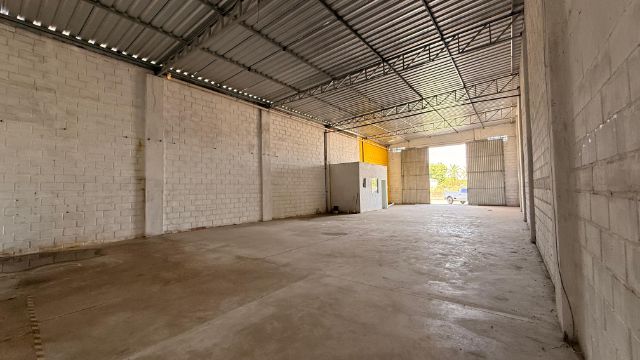 Galpão / Barracão para alugar, no bairro Canafístula em Arapiraca
