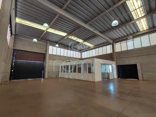 Galpão / Barracão com 1020m², para alugar, no bairro Jardim Maracanã em São José do Rio Preto