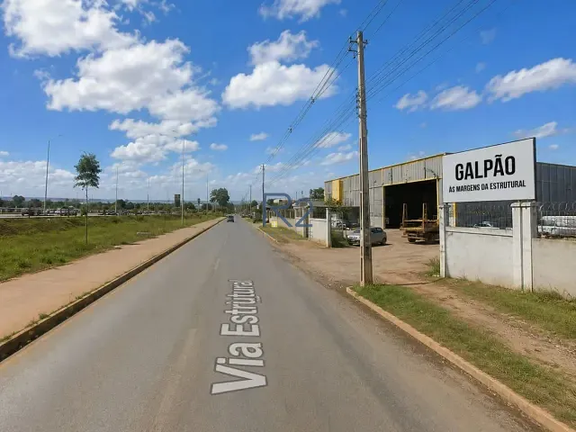 Galpão / Barracão com 600m², para alugar, no bairro Vicente Pires em Vicente Pires