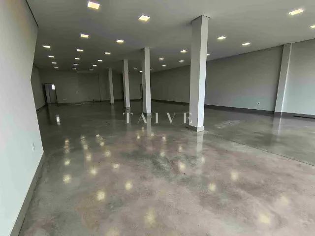 Galpão / Barracão com 380m², para alugar, no bairro Lago Igapó em Londrina