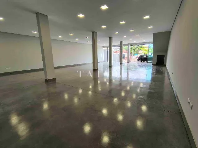 Galpão / Barracão com 380m², para alugar, no bairro Lago Igapó em Londrina