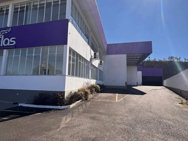 Galpão / Barracão com 6500m², para alugar, no bairro Bairro da Ponte em Atibaia