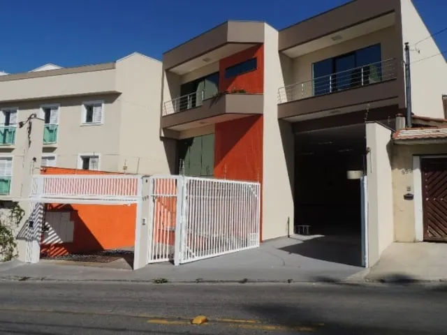 Galpão / Barracão com 438m², à venda, no bairro Jardim Stella em Santo André