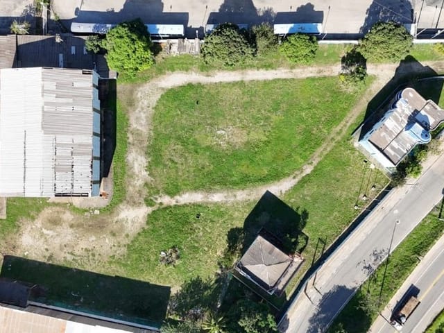 Galpão / Barracão com 7800m², para alugar, no bairro Lagomar em Macaé