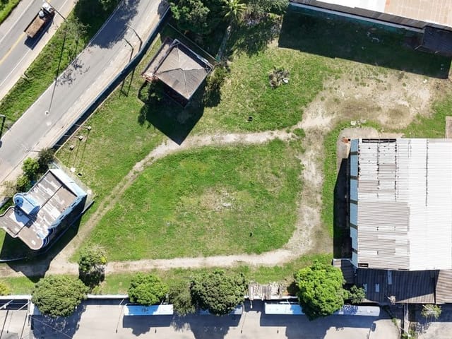 Galpão / Barracão com 7800m², para alugar, no bairro Lagomar em Macaé