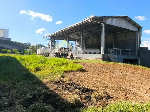 Galpão / Barracão com 2500m², à venda, no bairro Rio Abaixo em Itaquaquecetuba