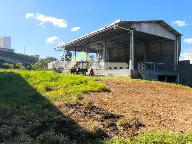 Galpão / Barracão com 2500m², à venda, no bairro Rio Abaixo em Itaquaquecetuba