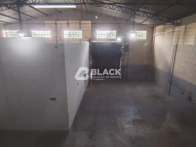 Galpão / Barracão com 569m², para alugar, no bairro Jardim Leocadia em Sorocaba