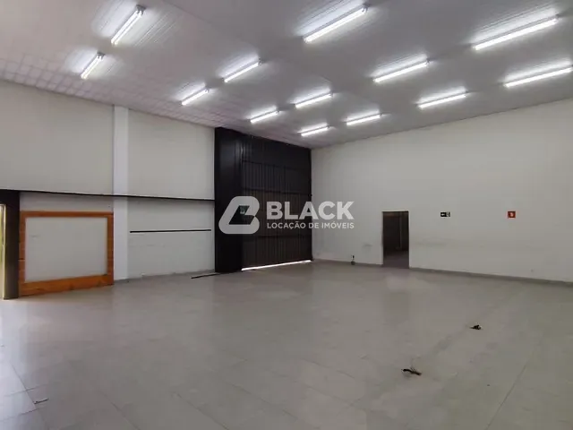 Galpão / Barracão com 569m², para alugar, no bairro Jardim Leocadia em Sorocaba