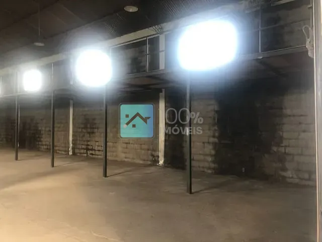 Galpão / Barracão com 450m², para alugar, no bairro Vila São Pedro em São José dos Campos