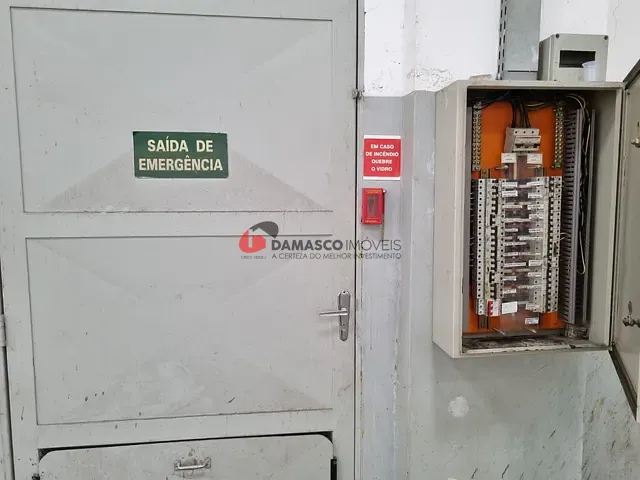 Galpão / Barracão com 1800m², para alugar, no bairro Santa Maria em São Caetano do Sul