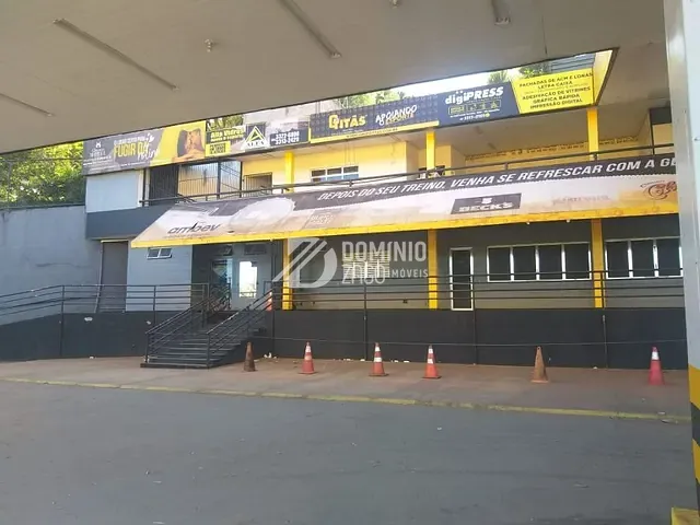 Galpão / Barracão com 1725m², para alugar, no bairro Mercês em Uberaba