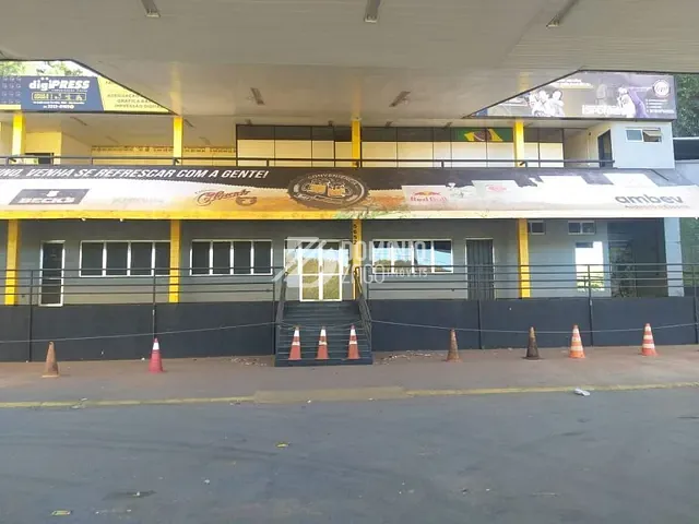 Galpão / Barracão com 1725m², para alugar, no bairro Mercês em Uberaba