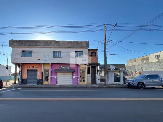 Galpão / Barracão com 600m², à venda, no bairro Centro em Rolândia