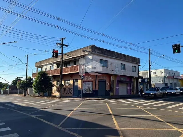 Galpão / Barracão com 600m², à venda, no bairro Centro em Rolândia