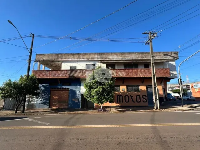 Galpão / Barracão com 600m², à venda, no bairro Centro em Rolândia