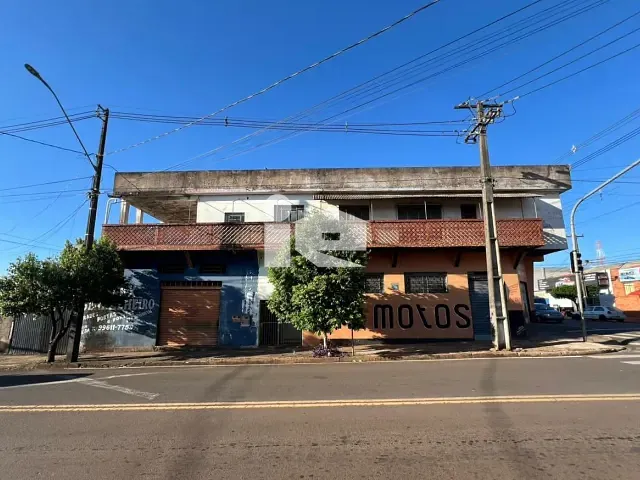 Galpão / Barracão com 600m², à venda, no bairro Centro em Rolândia