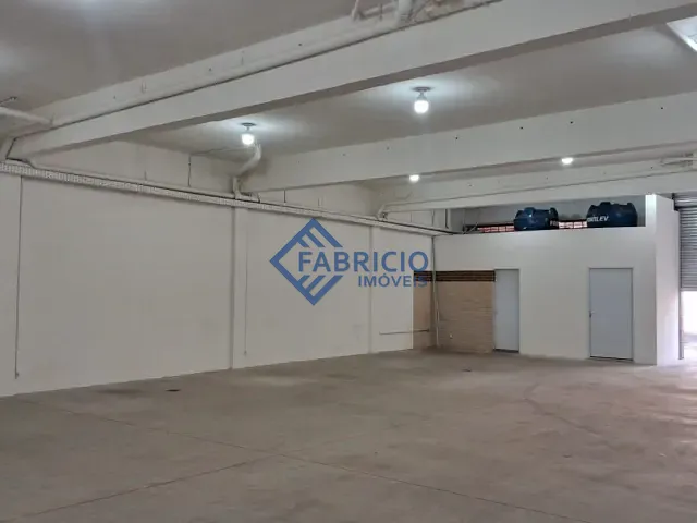 Galpão / Barracão com 220m², para alugar, no bairro Jardim Florência em Vinhedo