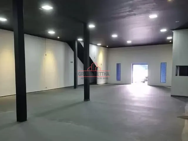 Galpão / Barracão com 400m², para alugar, no bairro Jardim Iracema/Aldeia em Barueri