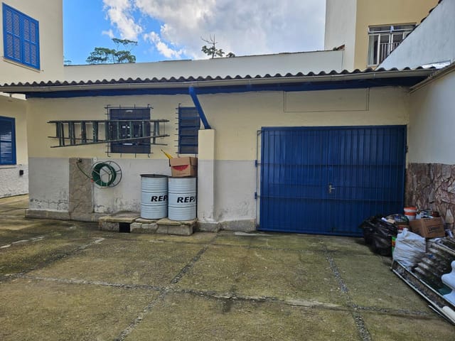 Galpão / Barracão para alugar, no bairro Mosela em Petrópolis