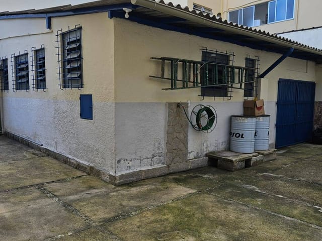 Galpão / Barracão para alugar, no bairro Mosela em Petrópolis