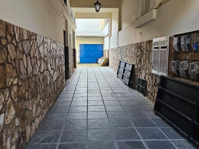 Galpão / Barracão para alugar, no bairro Mosela em Petrópolis