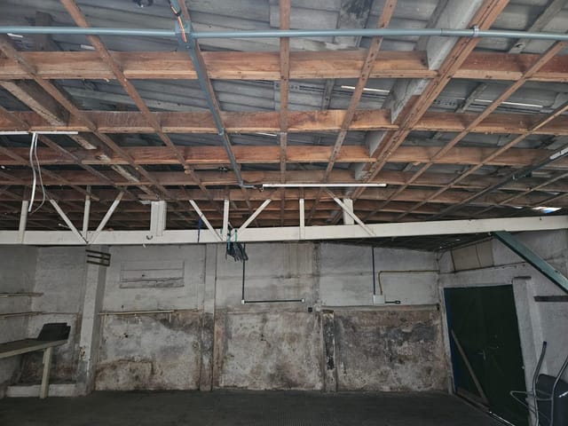 Galpão / Barracão para alugar, no bairro Mosela em Petrópolis