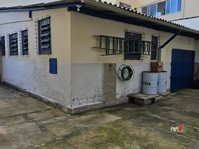 Galpão / Barracão para alugar, no bairro Mosela em Petrópolis