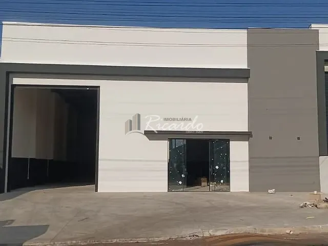 Galpão / Barracão com 487m², à venda, no bairro Jardim Vale das Perobas em Arapongas
