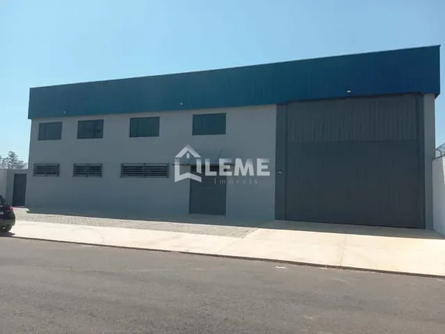 Galpão / Barracão com 860m², para alugar, no bairro Vila Lambari em Mococa