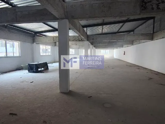 Galpão / Barracão com 649m², para alugar, no bairro Recreio dos Bandeirantes em Rio de Janeiro