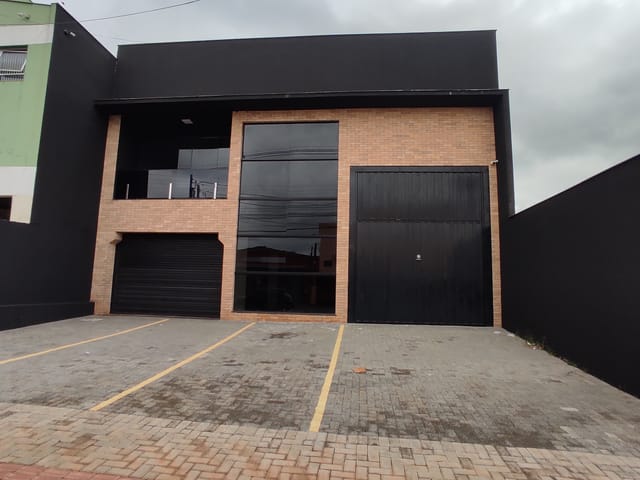 Foto do Galpão / Barracão - Galpão/Barracão novo p/ locação, ideal também p/ igrejas, 476 m2,  R$. 7.000,00-  ZC 4, ao lado do Santarém da Av. São João, Antares, Londrina, PR | Grupo Mitral Imóveis