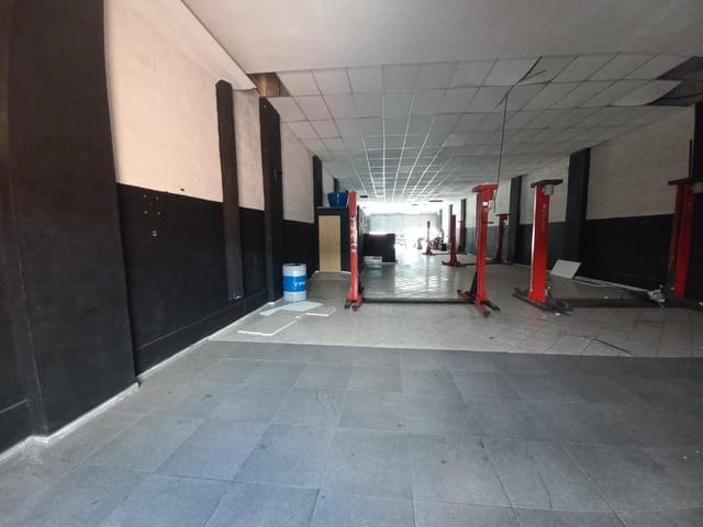 Foto do Galpão / Barracão - 🏢 Galpão 686m² com escritório, vestiário, 3 vagas e ótima localização à venda no Taboão/Diadema | Mix Nascimento