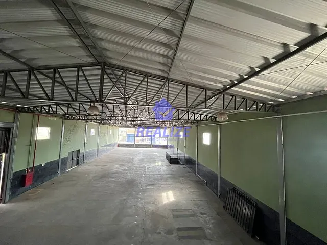 Galpão / Barracão com 2300m², à venda, no bairro Vila Paulista em Botucatu